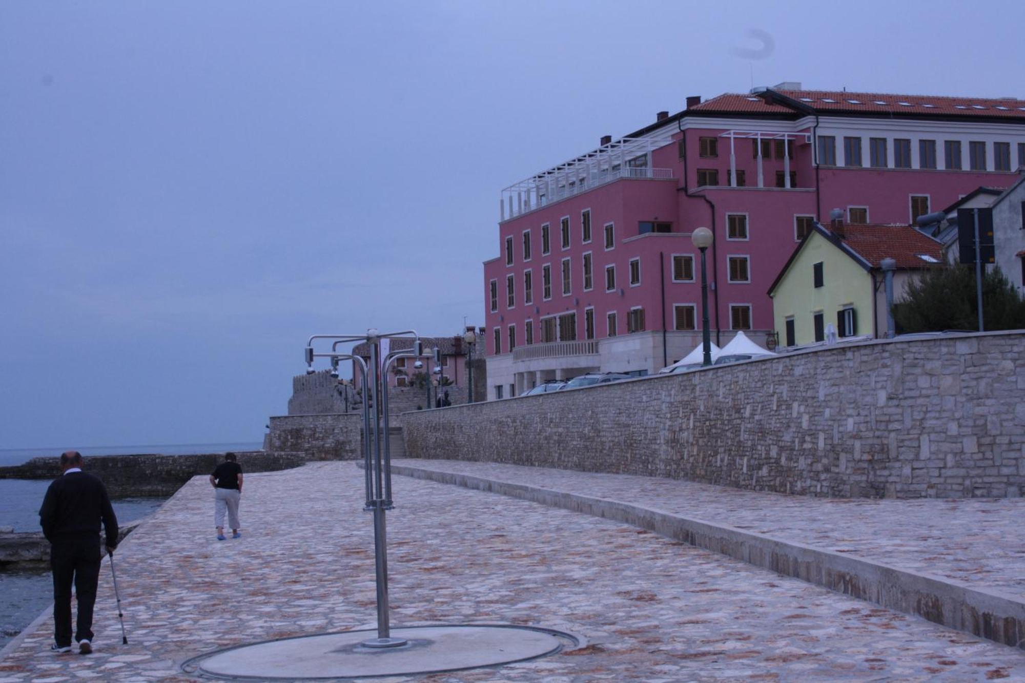 Tomato Novigrad (Istria)
